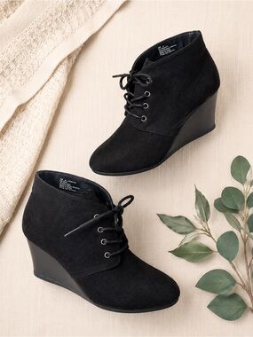 Arizona Jean Co. Black Faux Suede Lawrence Wedge Booties
